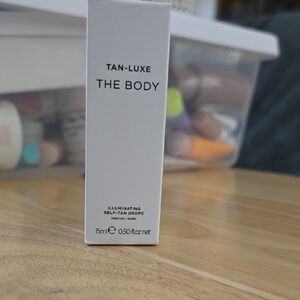 Tan-Luxe Illuminating Self-Tan Drops - Medium/Dark
